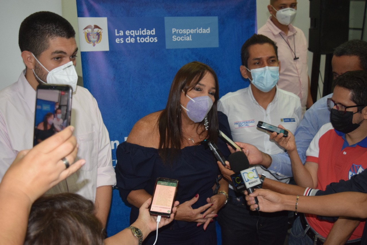 Directora de Prosperidad Social ratificó que la pavimentación de la vía a Barrancas se dio gracias al interés de la Alcaldía