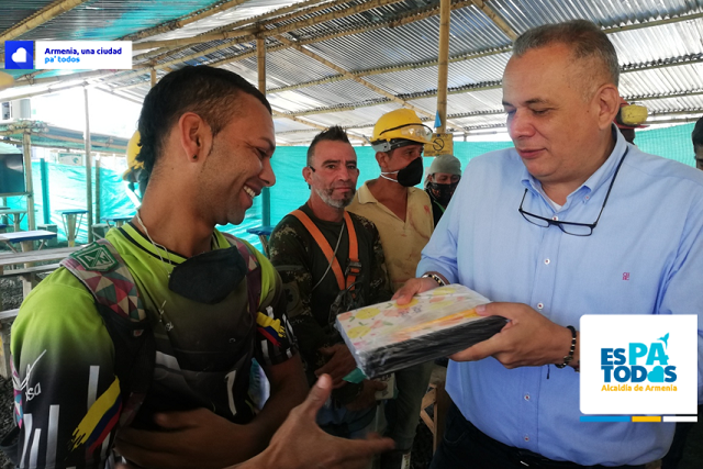 Con Escuela para Todos, Alcaldía y Camacol promueven la profesionalización de los trabajadores del sector constructor