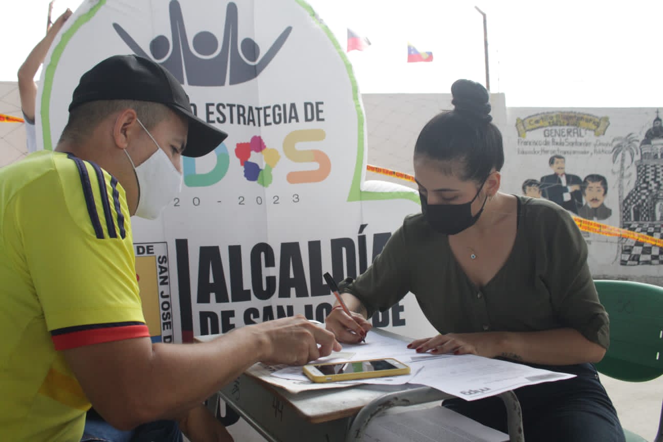 AVANZA LA TITULACIÓN DE PREDIOS EN LA COMUNA 8 DE CÚCUTA »