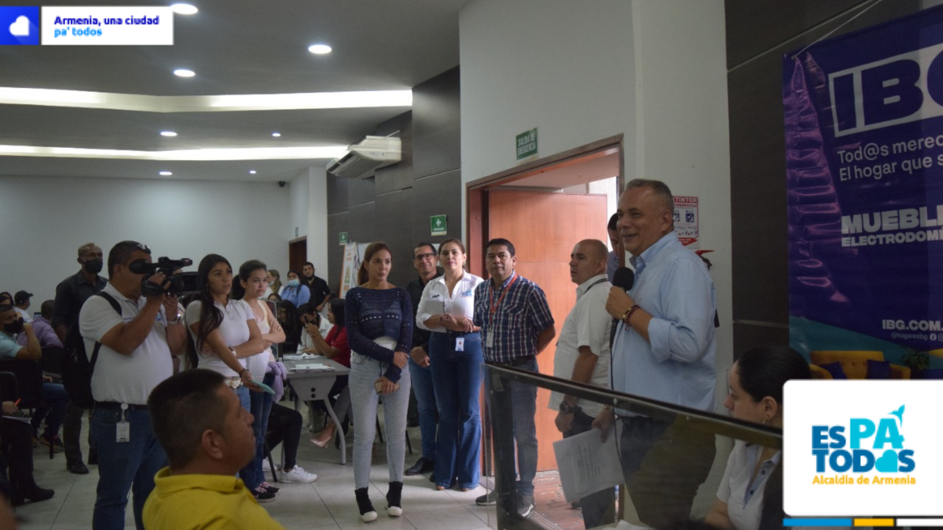 Alcalde sigue trabajando por disminuir la tasa de desempleo; 30 empresas ofrecieron 2.234 en jornada de inserción en el CAM