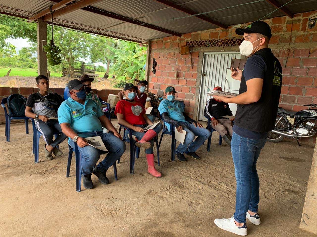 CAMPESINOS SE CAPACITARÁN EN MANEJO DE MAQUINARIA E INSEMINACIÓN ARTIFICIAL »