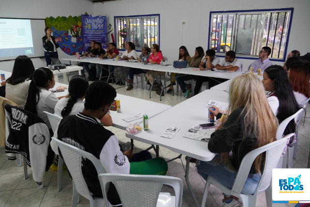 En la Casa de la Juventud, cuyabros aprendieron sobre formulación de proyectos sociales