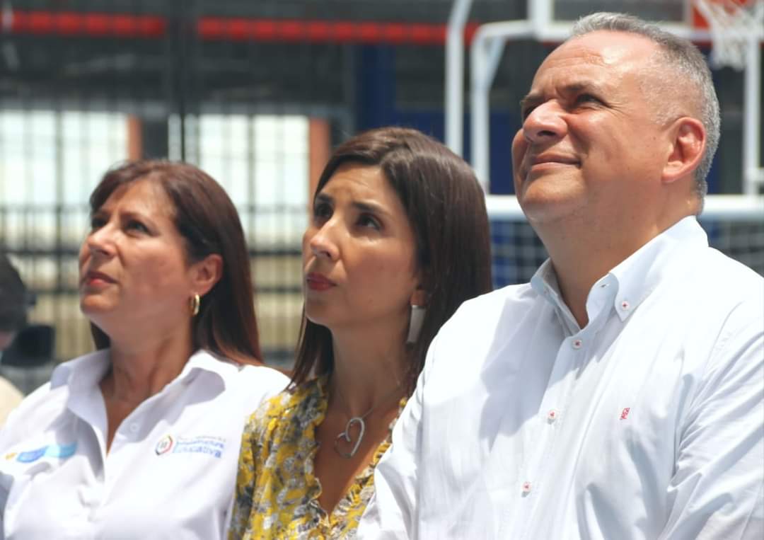 “Hicimos realidad el sueño de miles de niños con la entrega de la IE Policarpa Salavarrieta”: Alcalde y Ministra de Educación