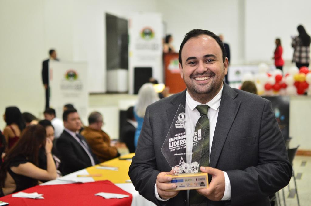 ALCALDÍA DE CÚCUTA RECIBIÓ RECONOCIMIENTO POR SU APOYO AL ECOSISTEMA DE EMPRENDIMIENTO REGIONAL »