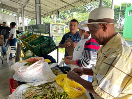 El segundo Mercado Campesino del año culminó con gran asistencia de los palmiranos