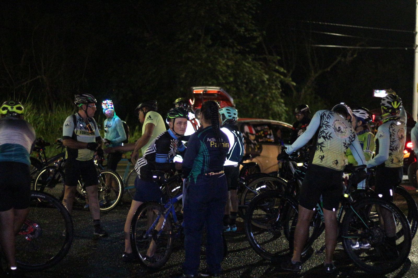 La Alcaldía de Palmira celebró el Día Mundial de la Bicicleta acompañando una gran rodada nocturna