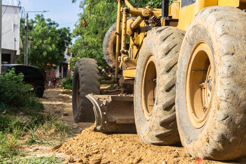 ALCALDÍA DE CÚCUTA DESTINA MAQUINARIA PESADA PARA LA ATENCIÓN A VÍAS DEL MUNICIPIO »