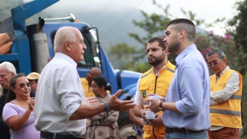Comunidad de la zona rural recibió materiales de construcción por parte de la administración municipal