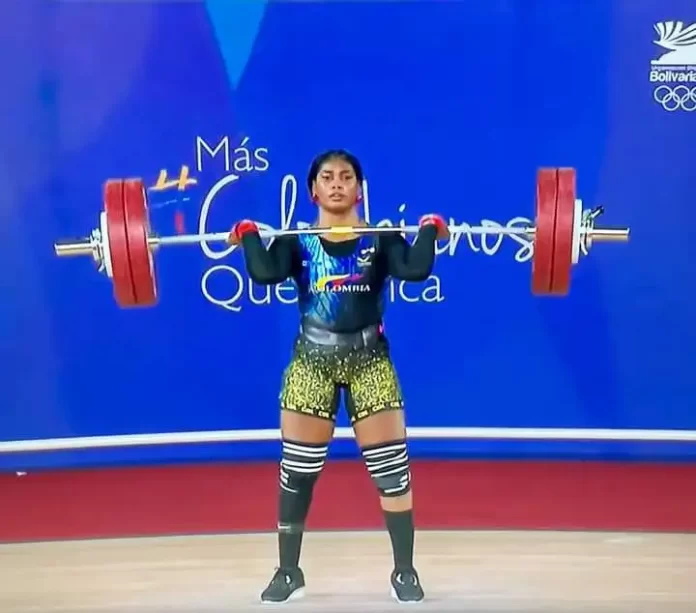 Gobierno municipal felicita a pesista cartagüeña medallista en Bolivarianos