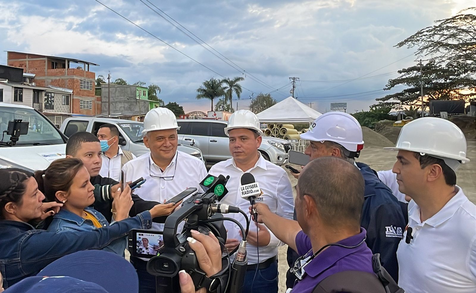 Terminación de obra de Malibú - Tres Esquinas (sentido sur - norte), inauguración luces LED vía a La Tebaida y Vías Verdes, balance positivo que entrega Alcalde e Invías