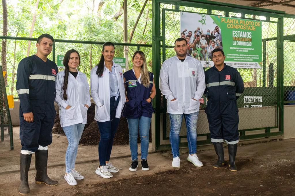 ALCALDÍA DE CÚCUTA IMPLEMENTA LA PRIMERA PLANTA PILOTO DE COMPOSTAJE EN EL MUNICIPIO »