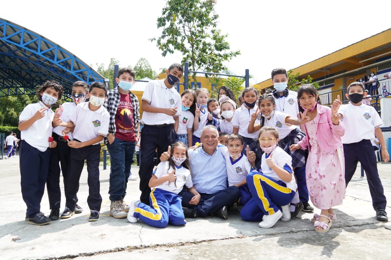 Alcalde José M. Ríos hace posible la Semana de la Juventud en Armenia; programación inicia este lunes festivo